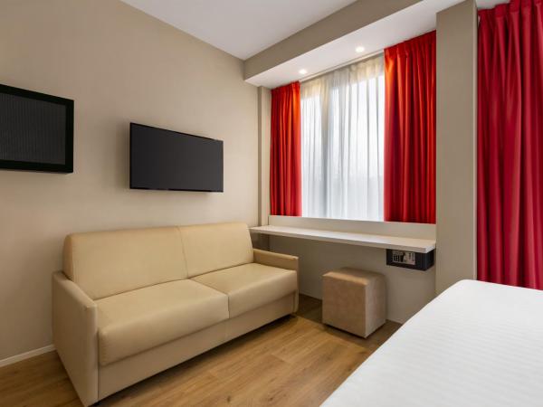 Wyndham Garden Florence : photo 2 de la chambre chambre standard avec lit queen-size et canapé-lit - non-fumeurs