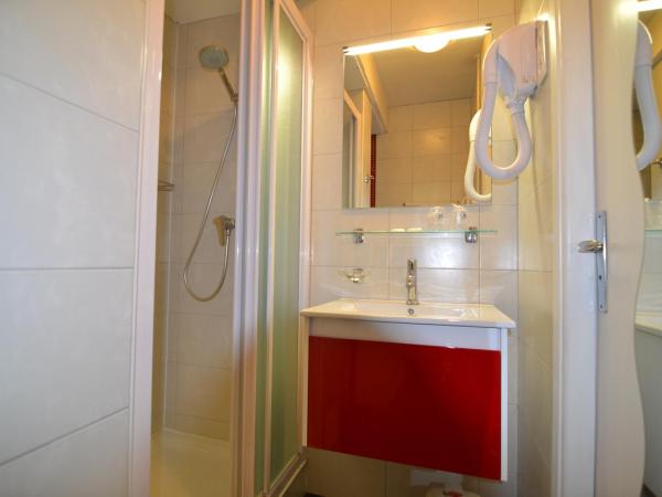 Brit Hotel Cahors - Le Valentré : photo 8 de la chambre chambre double