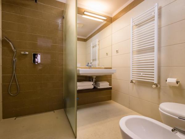 Duna Garden Hotel : photo 2 de la chambre chambre double avec balcon