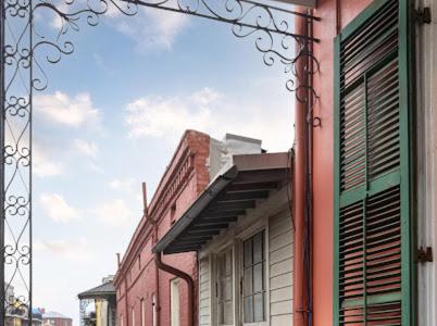 Saint Philip Residence : photo 1 de la chambre suite avec balcon