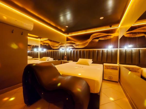 Adrenalina Motel Itaquera - Arena Corinthians : photo 1 de la chambre suite avec jacuzzi