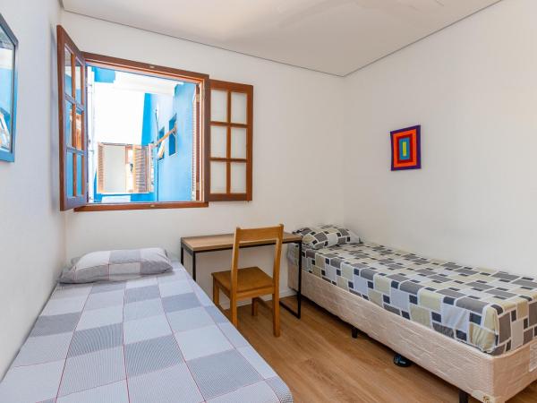 Hostel Casa Azul : photo 4 de la chambre chambre double ou lits jumeaux avec salle de bains commune