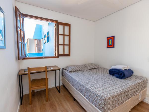 Hostel Casa Azul : photo 9 de la chambre chambre double ou lits jumeaux avec salle de bains commune