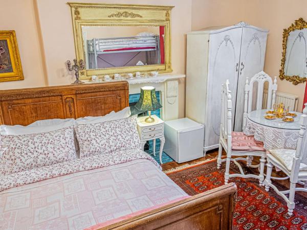 Dawson Place, Juliette's Bed and Breakfast : photo 9 de la chambre chambre familiale
