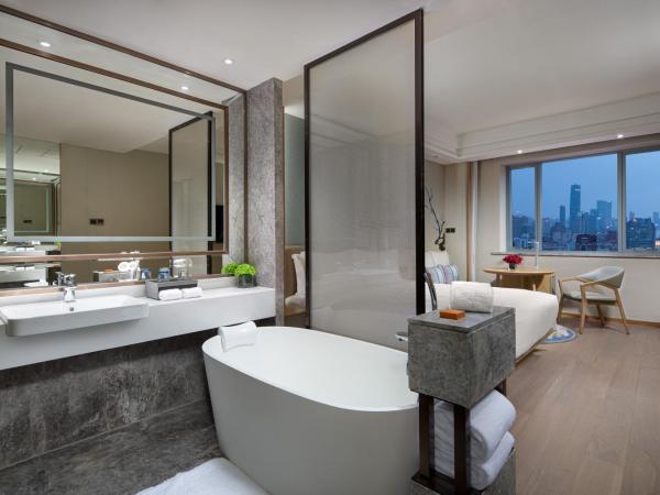 Crowne Plaza Shanghai Nanjing Road, an IHG Hotel : photo 4 de la chambre chambre lit king-size premium