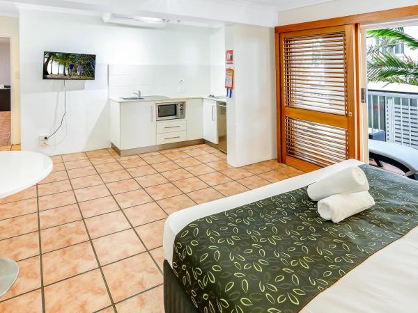 Paradise On The Beach Resort : photo 2 de la chambre partial beach view studio