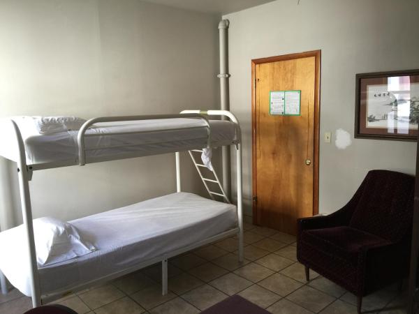Avenues Hostel : photo 4 de la chambre lit dans dortoir pour femmes de 6 lits
