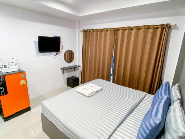 The Seathru Koh Larn : photo 4 de la chambre chambre double deluxe