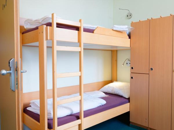Jugendgstehaus Brigittenau &Brigittenau Youth Palace : photo 3 de la chambre lit dans dortoir pour femmes de 4 lits
