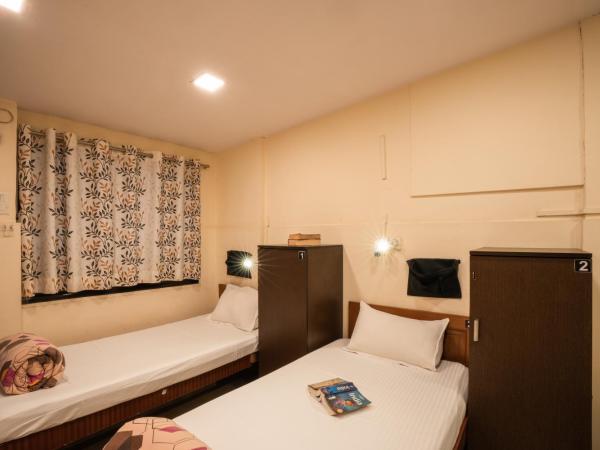 Zostel Mumbai : photo 4 de la chambre lit simple dans dortoir de 4 lits