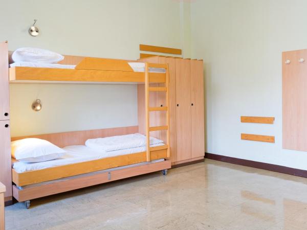 Jugendgästehaus Brigittenau &Brigittenau Youth Palace : photo 3 de la chambre lit dans dortoir pour hommes de 4 lits