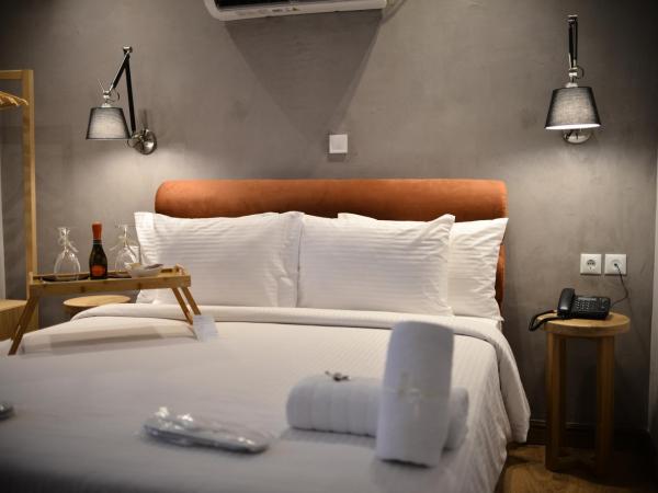 Anixi Hotel by AP : photo 3 de la chambre suite with hot tub & mountain view