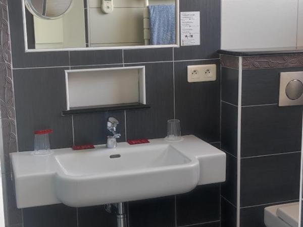 Hotel Uhainak : photo 3 de la chambre chambre double - vue sur mer