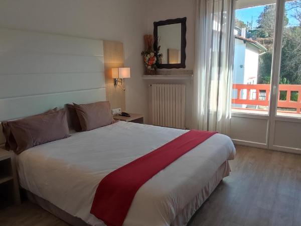 Hotel Uhainak : photo 3 de la chambre chambre double avec balcon