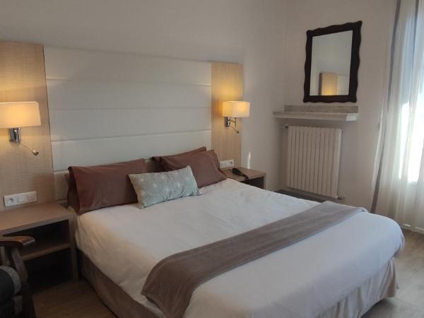 Hotel Uhainak : photo 4 de la chambre chambre double avec balcon