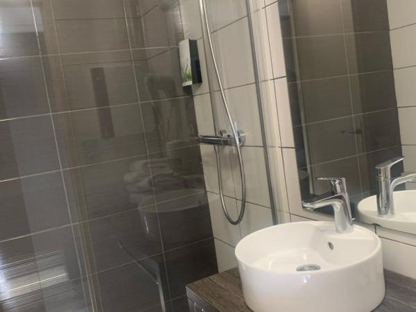 Hotel Restaurant Vesontio : photo 2 de la chambre chambre lits jumeaux confort