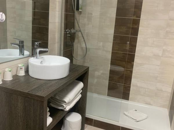 Hotel Restaurant Vesontio : photo 4 de la chambre chambre triple standard