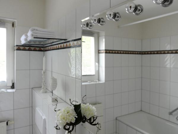 Parkside Apartment House : photo 8 de la chambre appartement avec terrasse