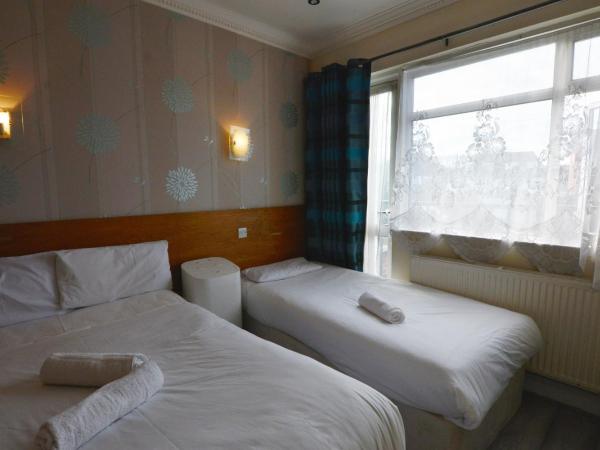 Anchor Guest House : photo 4 de la chambre petite chambre triple