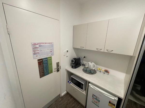 Winnellie Hotel Motel : photo 4 de la chambre chambre deluxe double ou lits jumeaux