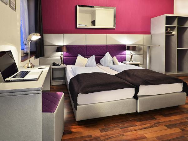 Hotel Am Wehrhahn : photo 4 de la chambre chambre double ou lits jumeaux