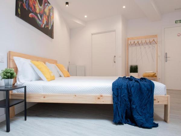 Bilbao ROOMS & KITCHEN Zorroza : photo 5 de la chambre chambre lits jumeaux pour personnes à mobilité réduite