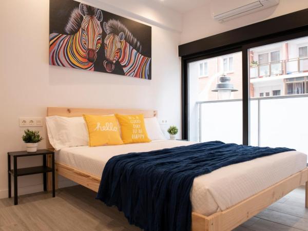 Bilbao ROOMS & KITCHEN Zorroza : photo 1 de la chambre chambre double avec lit d'appoint