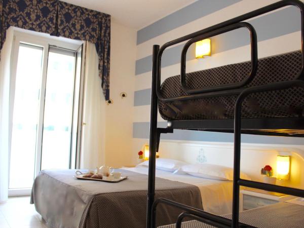 Hotel Du Soleil : photo 2 de la chambre chambre quadruple standard
