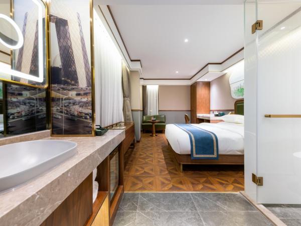 Time Traveller Boutique Hotel - Near Beijing CBD, CCTV, China Zun, SKP and Sanlitun, Tian'anmen Square, Forbidden City, Free daily necessities, Free night snack, Free laundry, English communication well, Free travel advice , Free gymnastic, : photo 4 de la chambre chambre double affaires classique