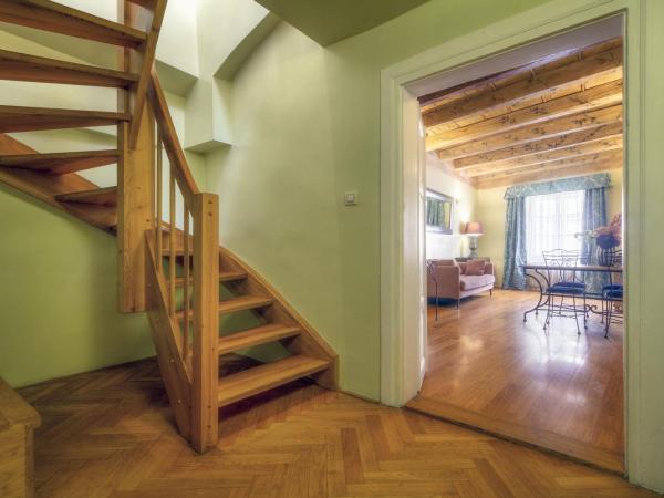 Black Star Suites : photo 4 de la chambre suite en duplex