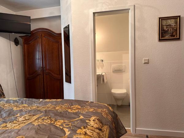 Altstadthotel Hayk am Rhein : photo 3 de la chambre petite chambre double