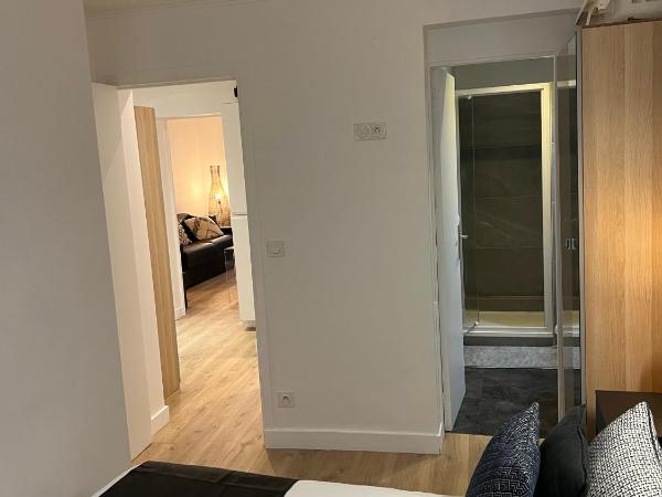 NOTRE DAME - STYLISH APARTMENT : photo 4 de la chambre appartement 2 chambres