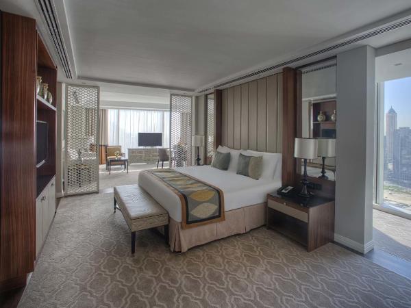 Taj Dubai : photo 2 de la chambre suite junior de luxe - vue sur ville