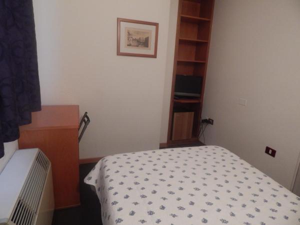 Hotel Aurora : photo 6 de la chambre chambre simple