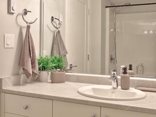 Zen Retreat on the Laneway : photo 5 de la chambre chambre double avec lit d'appoint