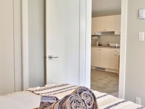 Zen Retreat on the Laneway : photo 9 de la chambre chambre double avec lit d'appoint