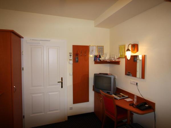 Suite Hotel 900 m zur Oper : photo 3 de la chambre chambre simple