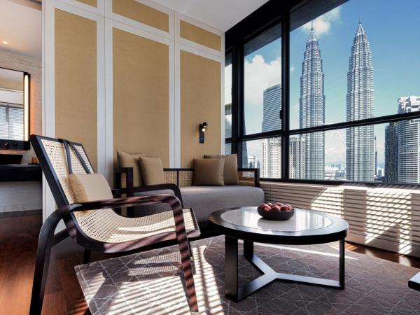 The RuMa Hotel and Residences : photo 7 de la chambre suite deluxe - vue sur klcc
