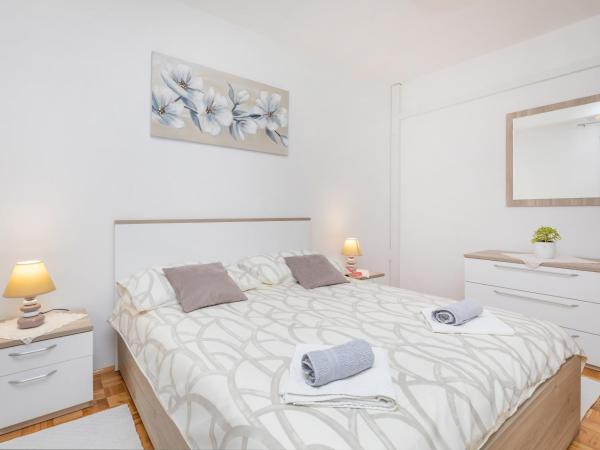 Rooms Ivo : photo 1 de la chambre chambre double avec salle de bains privative