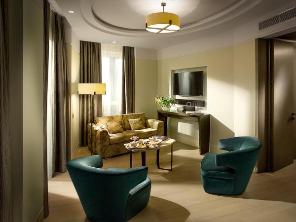 Hotel Cavour : photo 1 de la chambre suite lit queen-size exécutive