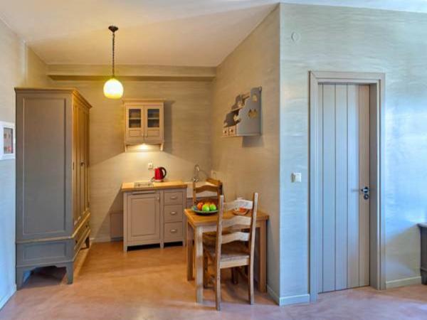 Haones Suites : photo 3 de la chambre suite junior avec bain à remous