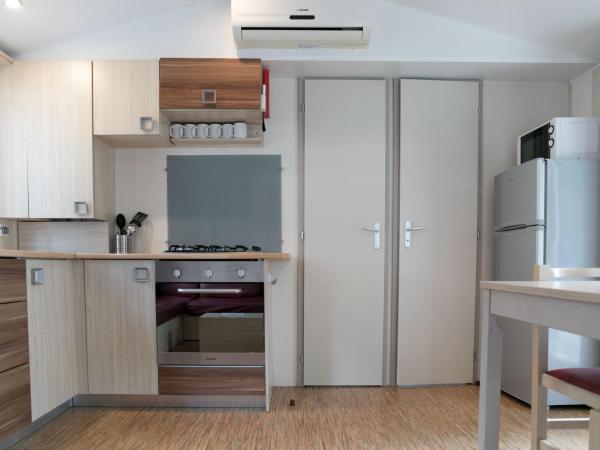 Camping Tucan - Mobile Homes by Lifestyle Holidays : photo 3 de la chambre mobile home