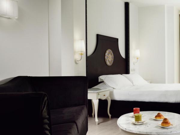 Palace Catania | UNA Esperienze : photo 3 de la chambre chambre double supérieure avec canapé-lit