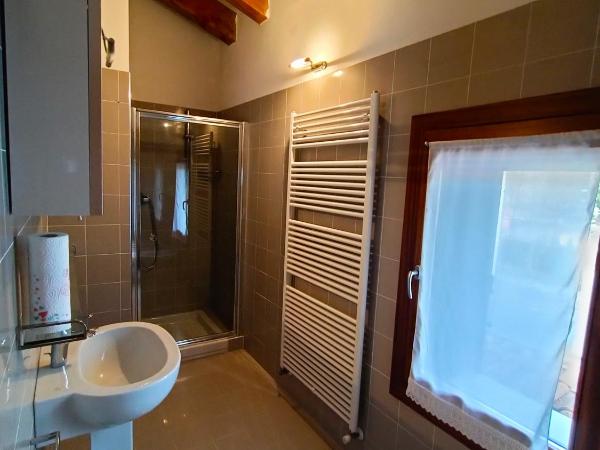 Il Nido - Villetta in posizione strategica : photo 6 de la chambre chambre double avec salle de bains privative