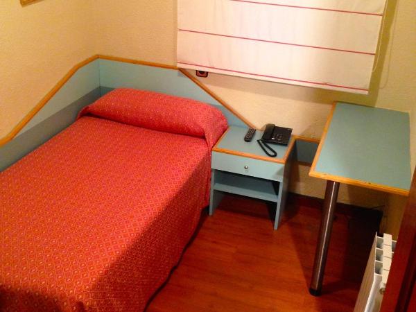 Hotel Pelayo : photo 7 de la chambre chambre simple