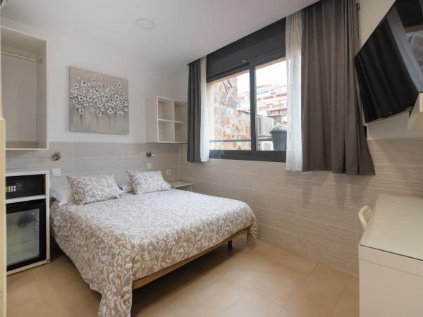 Hostal House : photo 9 de la chambre chambre double