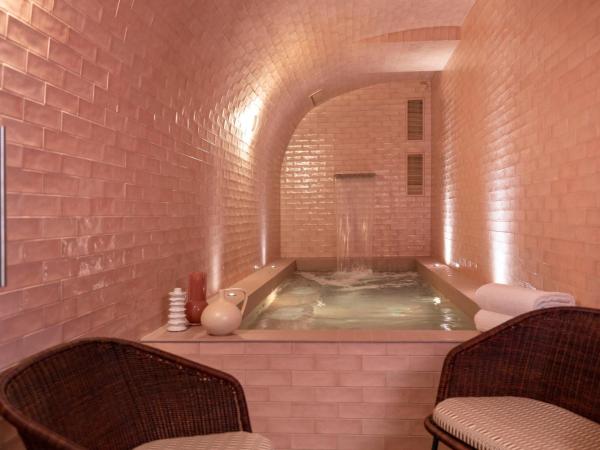 Le Petit Oberkampf Hotel & Spa : photo 5 de la chambre chambre double ou lits jumeaux classique avec accès spa