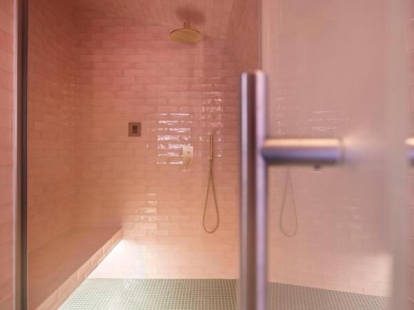 Le Petit Oberkampf Hotel & Spa : photo 6 de la chambre chambre double ou lits jumeaux classique avec accès spa