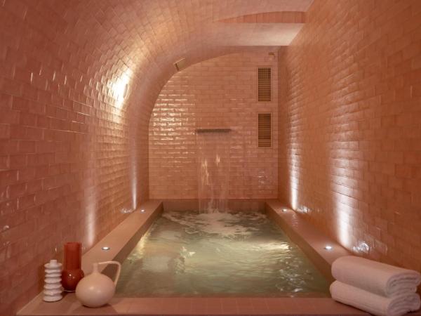 Le Petit Oberkampf Hotel & Spa : photo 8 de la chambre chambre double ou lits jumeaux classique avec accès spa