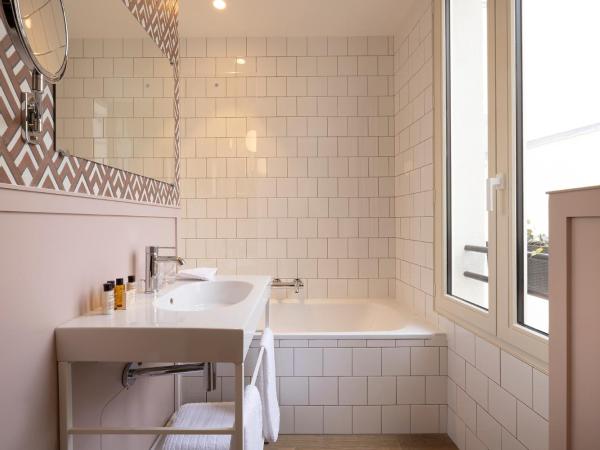 Le Petit Oberkampf Hotel & Spa : photo 3 de la chambre chambre double ou lits jumeaux classique avec accès spa